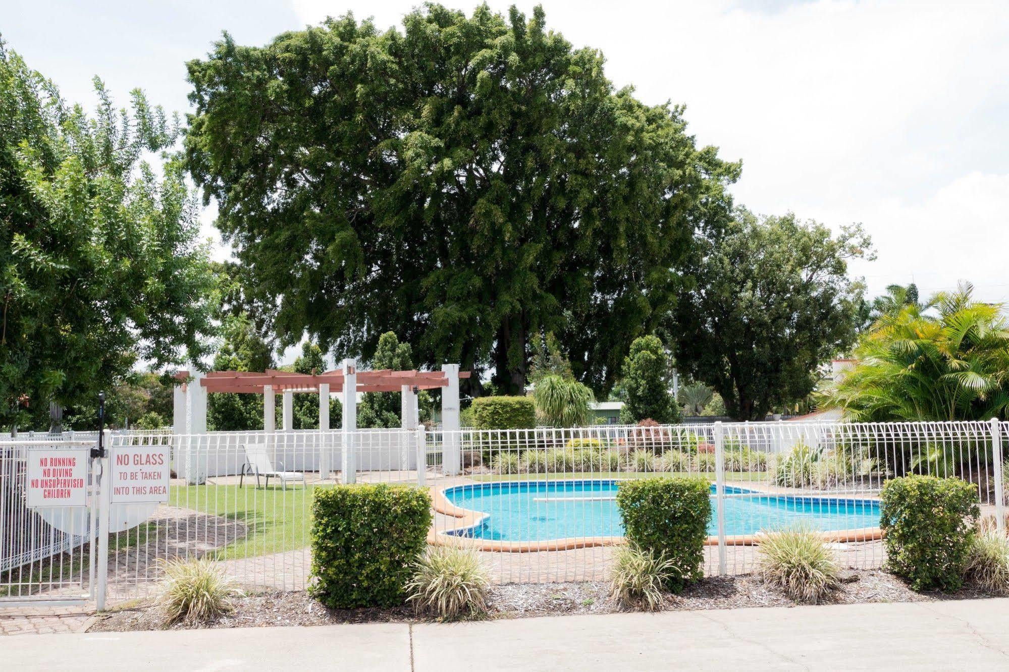 Bundaberg Spanish Motor Inn Exterior photo